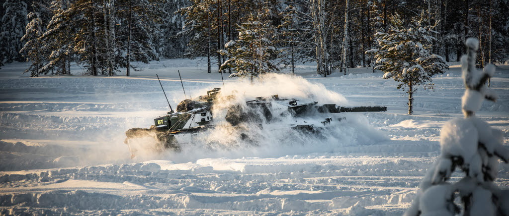 FRAMGÅNG. Bataljonsövning två vid Norrbottens pansarbataljon har gått över förväntan, säger bataljonschef överstelöjtnant Markus Kernell.