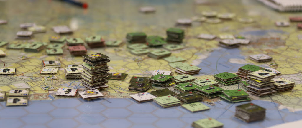 Brigadspelet genomfördes på karta med totalt sex brigader som kämpade tre och tre mot varandra till någon har vunnit.