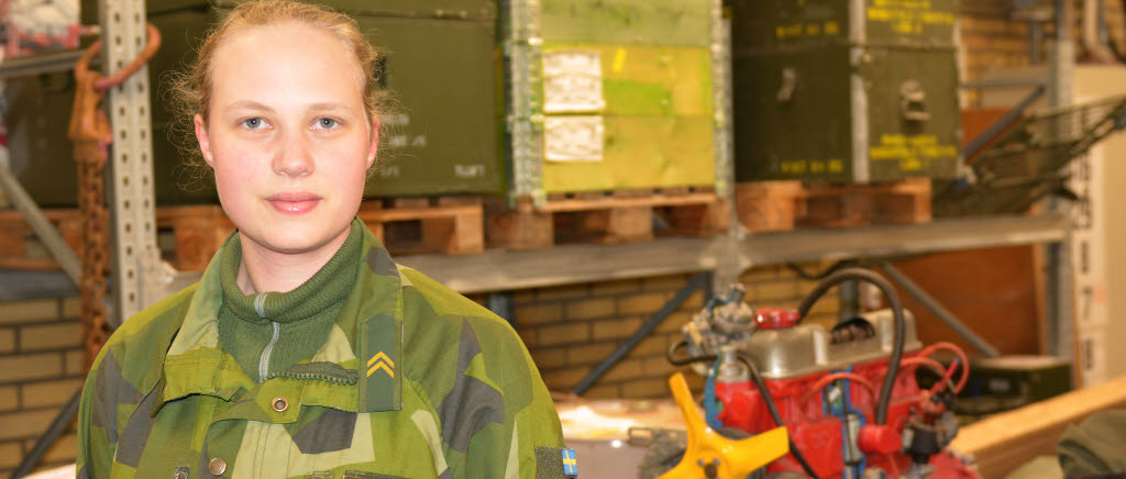 Rekryten, gruppbefälsuttagna Camilla Spångberg under utbildning vid Lv 6 till logistiker vid Stab- och trosspluton på Stab- och trosskompaniet.