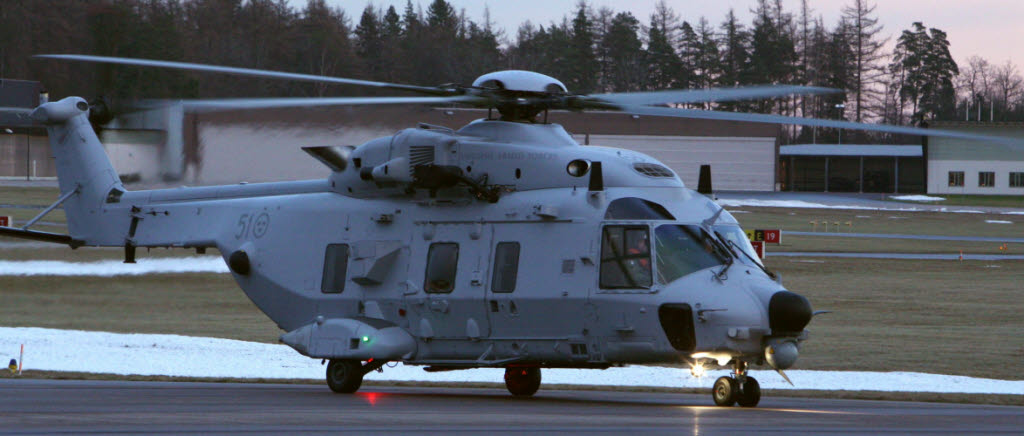 Den nya helikoptern landade för första gången på Malmen.