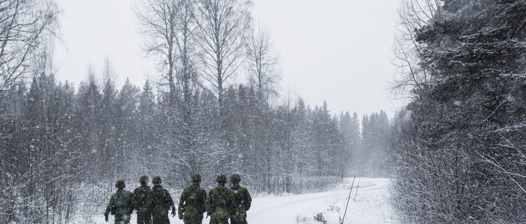 Blivande spaningssoldater på väg till första prövningen under övningen Lynx.