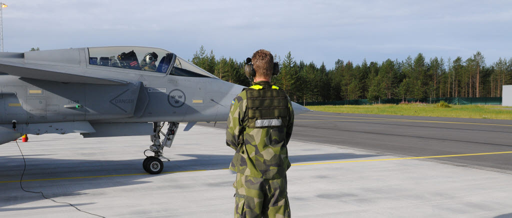 Flygvapenövningen 2015. 211. stridsflygdivisionen och 211. flygunderhållskompaniet är baserade på Luleå Kallax. 