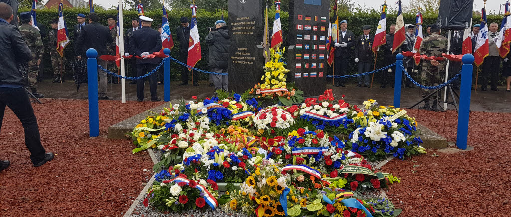 Minnesceremoni vid NATO Memorial i franska byn Frethun, 17 september 2016.