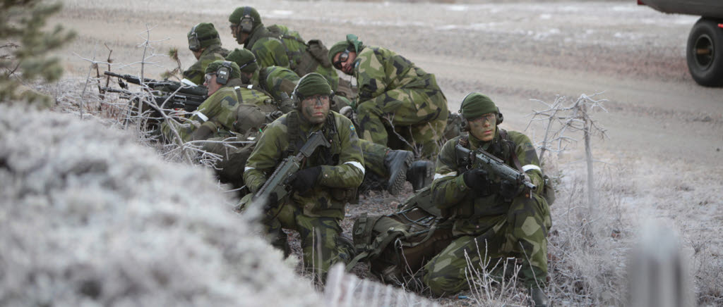 Jägaraspiranter ur 193:e jägarbataljonen genomför insats på Lombens skjutfält  inom ramen för övning Höstlöv, november 2014.