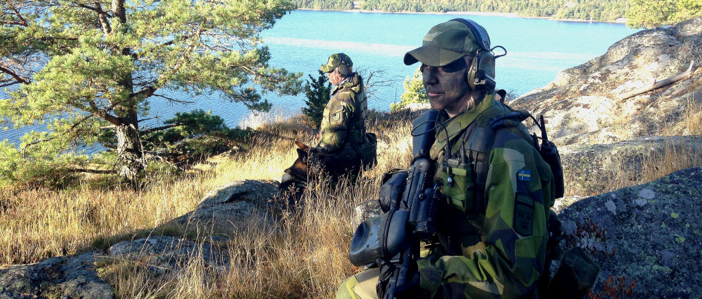 Caroline Pansarbjörn är gruppchef och håller koll på vad som händer. Rikshemvärnschefens insatsövning 2015.