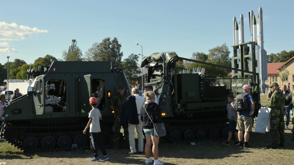 Nytt robotsystem premiärvisades - Försvarsmakten