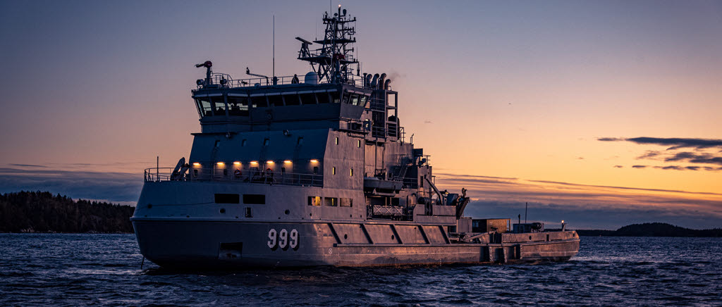 Finsk-svenskt samarbete under övningen Swenex-21. Ett tjugotal större fartyg och 2200 soldater och sjömän övade tillsammans i oktober 2021.