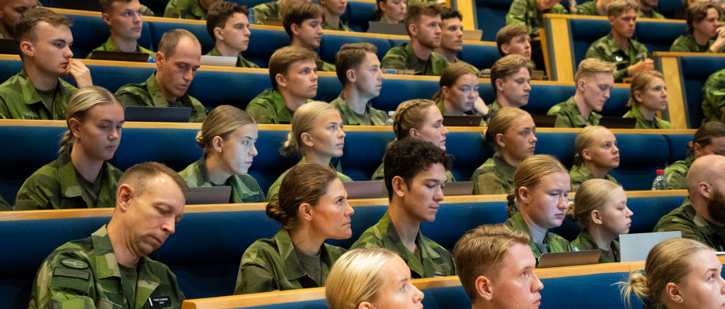 Kronprinsessan påbörjar officersutbildning