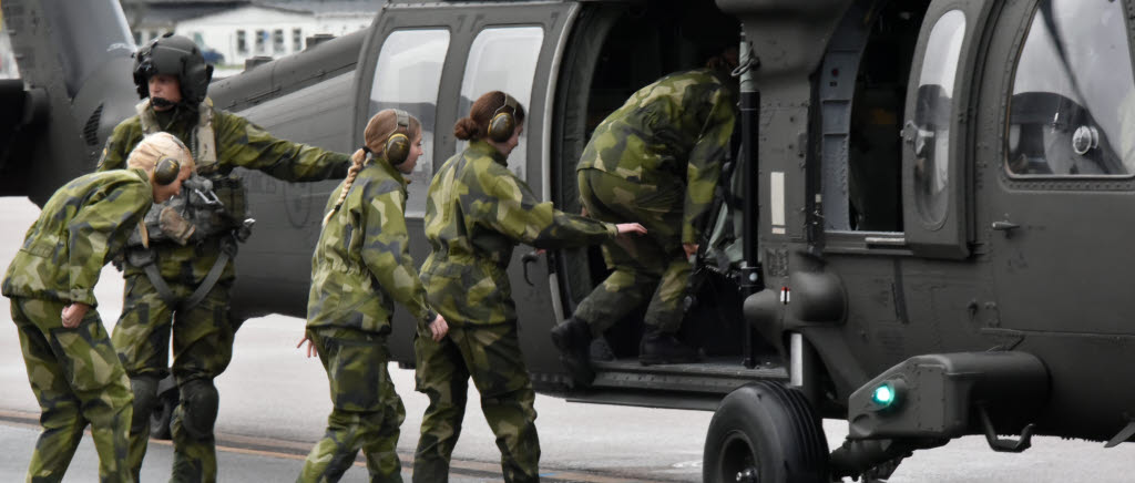 Under höstlovet var det tre frivilligorganisationer som passade på att ha utbildningar eller besök vid
Helikopterflottiljen på Malmen utanför Linköping.