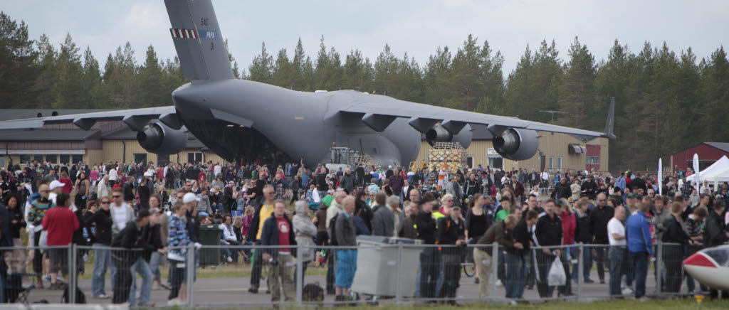 C-17 på Försvarsmaktens huvudflygdag 2011, Luleå.