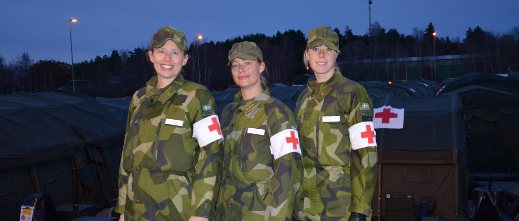 Delar ur kompaniledningen för andra sjukhuskompaniet. Kompanichefen major Cecilia Gustafsson, ställföreträdande kompanichefen kapten Sophie Bosdotter och vårdplutonchefen fänrik Carolin Fritzson. 