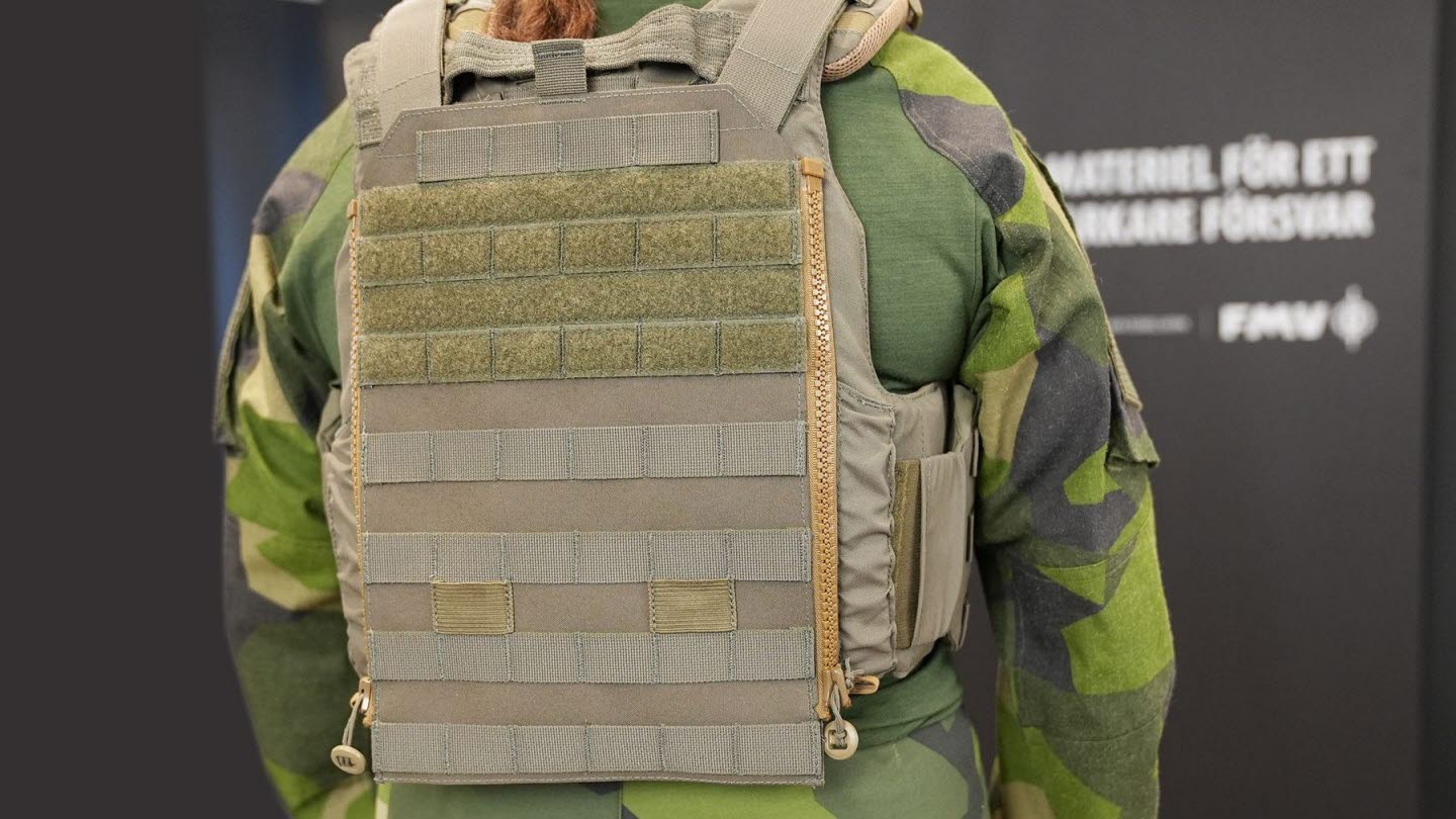 The Swedish Armed Forces orders body armour adapted for women - Swedish ...