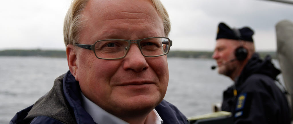 Försvarsminister Peter Hultqvist besöker övningen Northern Coasts i sept 2017