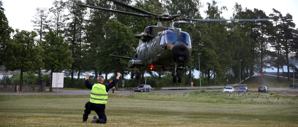 Baltops 2016 Marinbasen Marina Logistikkompaniet stödjer deltagande enheter under övningen.
En August Westland EH-101 helikopter  landar.