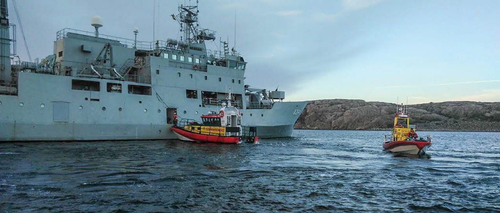 Sjöräddningssällskapets båtar vid HMS Trossö.