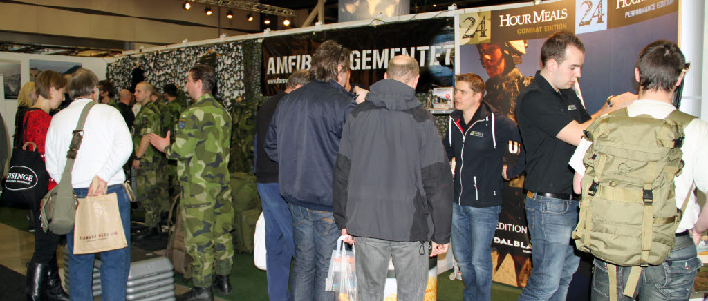 Amfibieregemente deltog på vildmarksmässan 2012, montern var väldigt välbesökt 