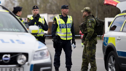 The Swedish Armed Forces assists the police with border surveillance ...