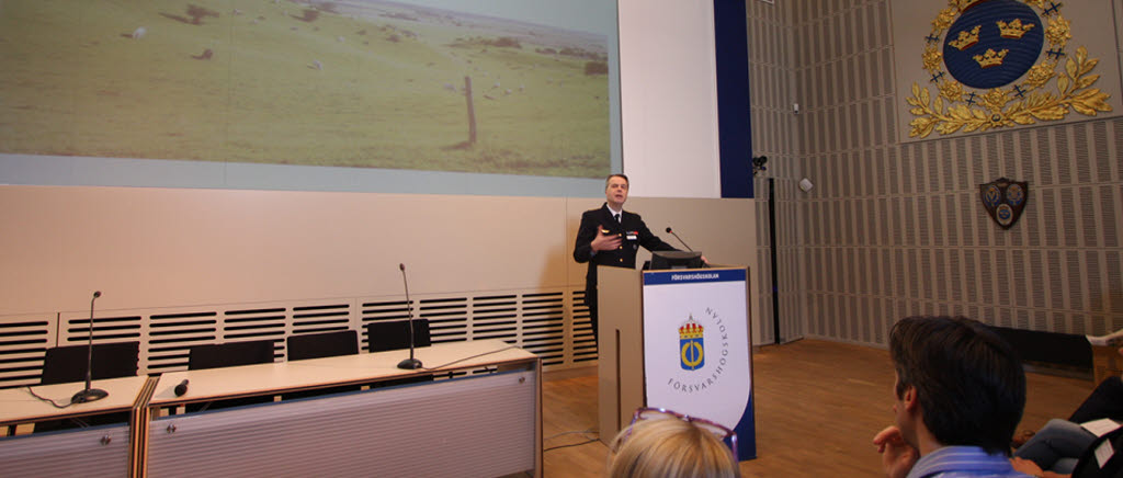 Försvarssektorns miljödag. Anders Silwer, chef Prod Försvarsmakten, inledde dagen med att tala om vikten av strategiskt miljöarbete kopplat till ledorden trovärdighet, tillgänglighet och tillsammans. 