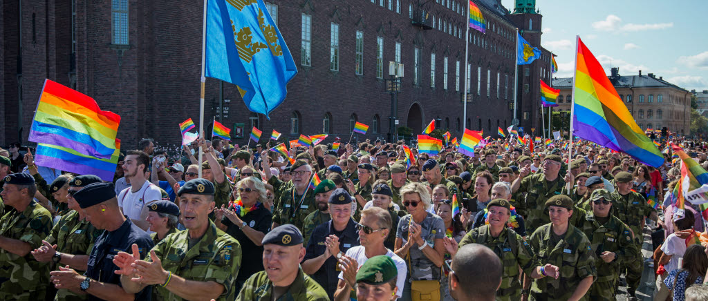 Försvarsmakten under prideparaden i Stockholm 2019.