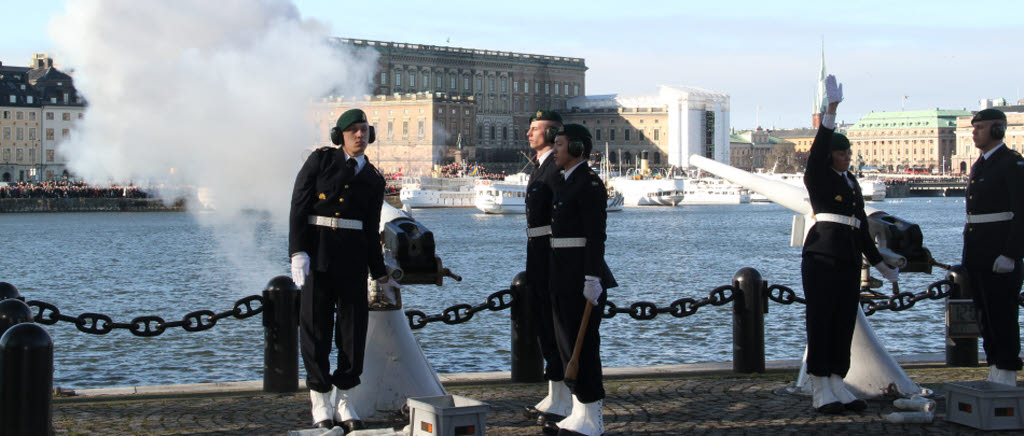 Salut om 21 skott kommer att skjutas från salutkanonerna på Skeppsholmen