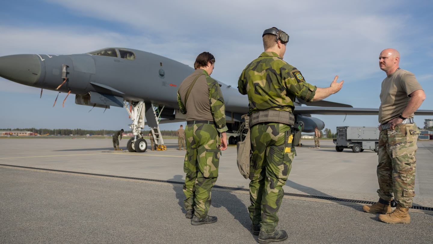 Amerikanska Bombflyg Baserar I Luleå - Försvarsmakten