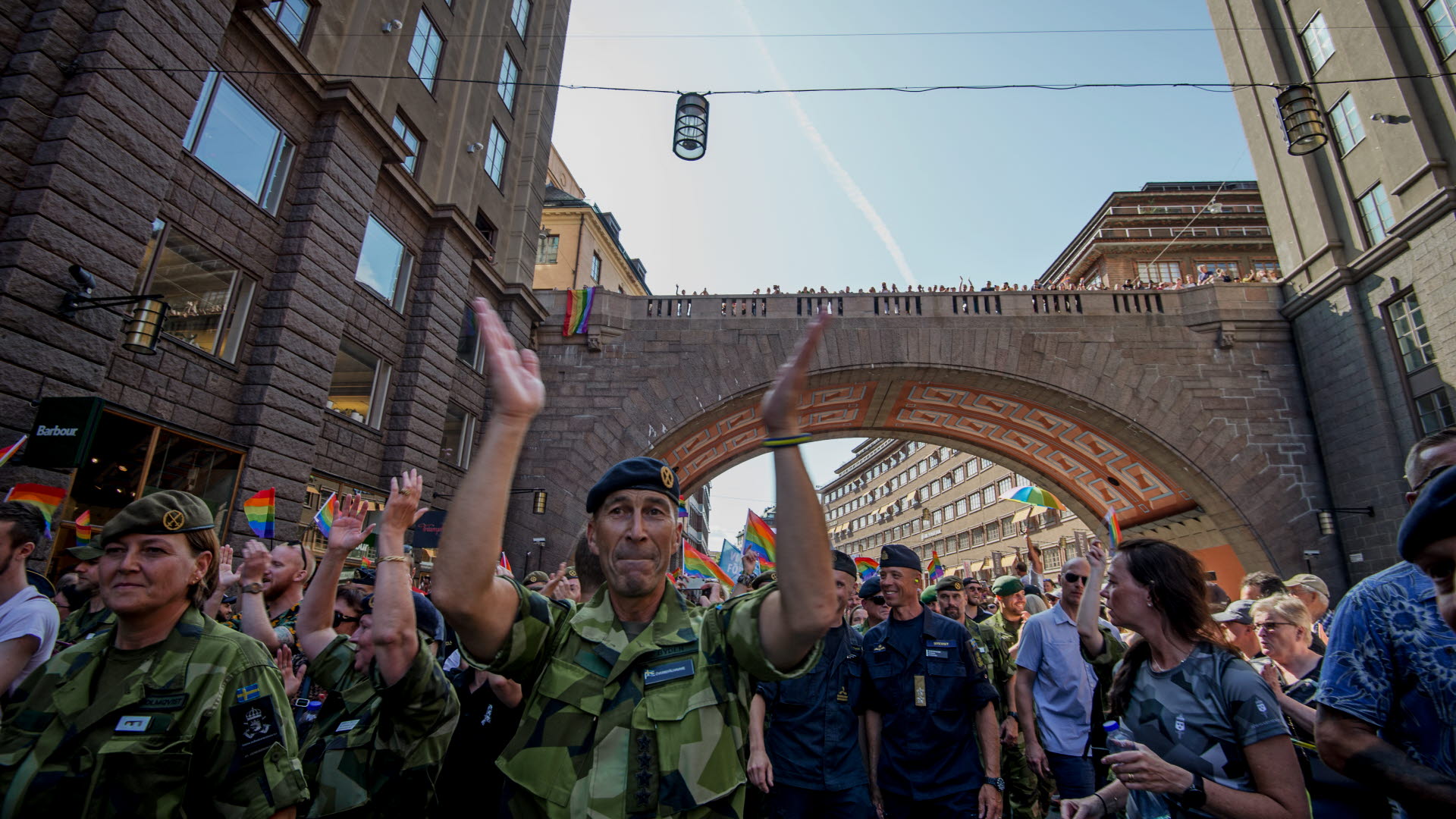 Rekordstort Deltagande För Försvarsmakten I Prideparaden Försvarsmakten