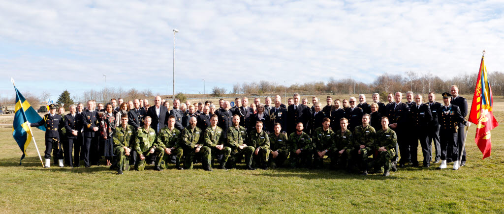 Militärhögskolan Halmstads personal och inneliggande elever vid 20-årsjubileum.