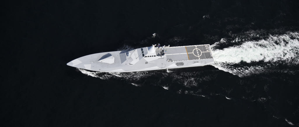HMS Karlstad till sjöss i Hanöbukten på våren 2021.