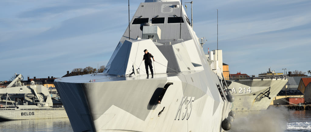 Korvetterna HMS Nyköping och HMS Karlstad kastar loss i oktober 2018 för att delta i övningen Trident Juncture 18. 
