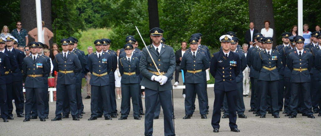 59 fänrikar till Försvarsmakten