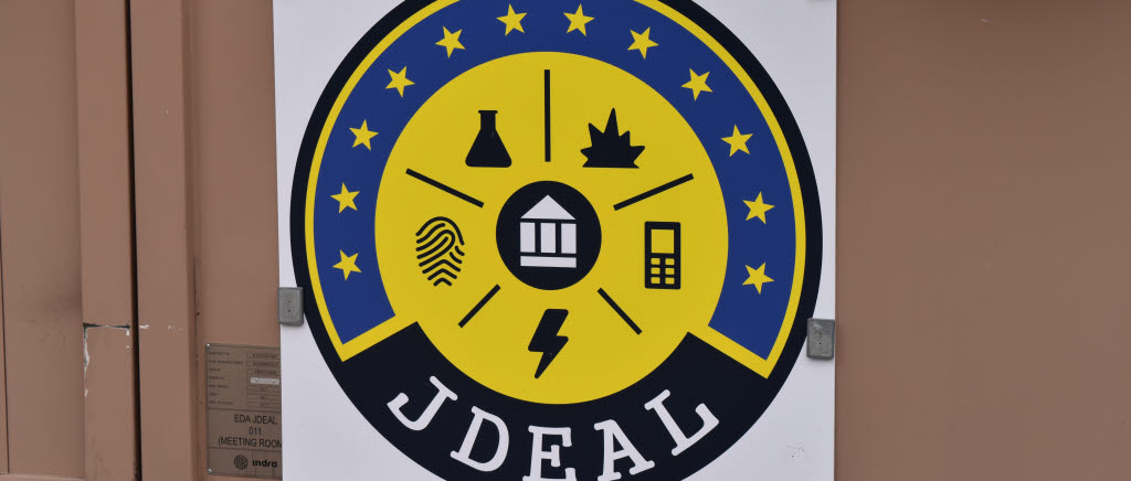 Varumärket för JDEAL, Joint Deployable Exploitation and Analysis Laboratory. (bild från övningen Bison Counter 2016).