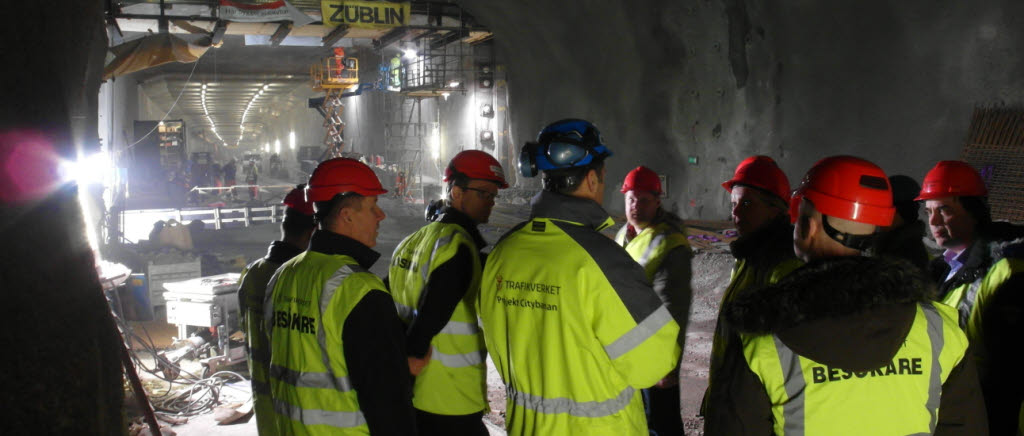 Fortifikationsutbildning. Studiebesök har genomförts vid Citytunneln i Stockholmsområdet, ett av de större underjordiska byggprojekten i Sverige just nu. 