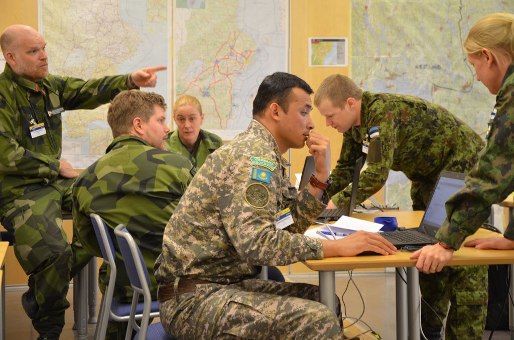 Staff officer education and training at SWEDINT