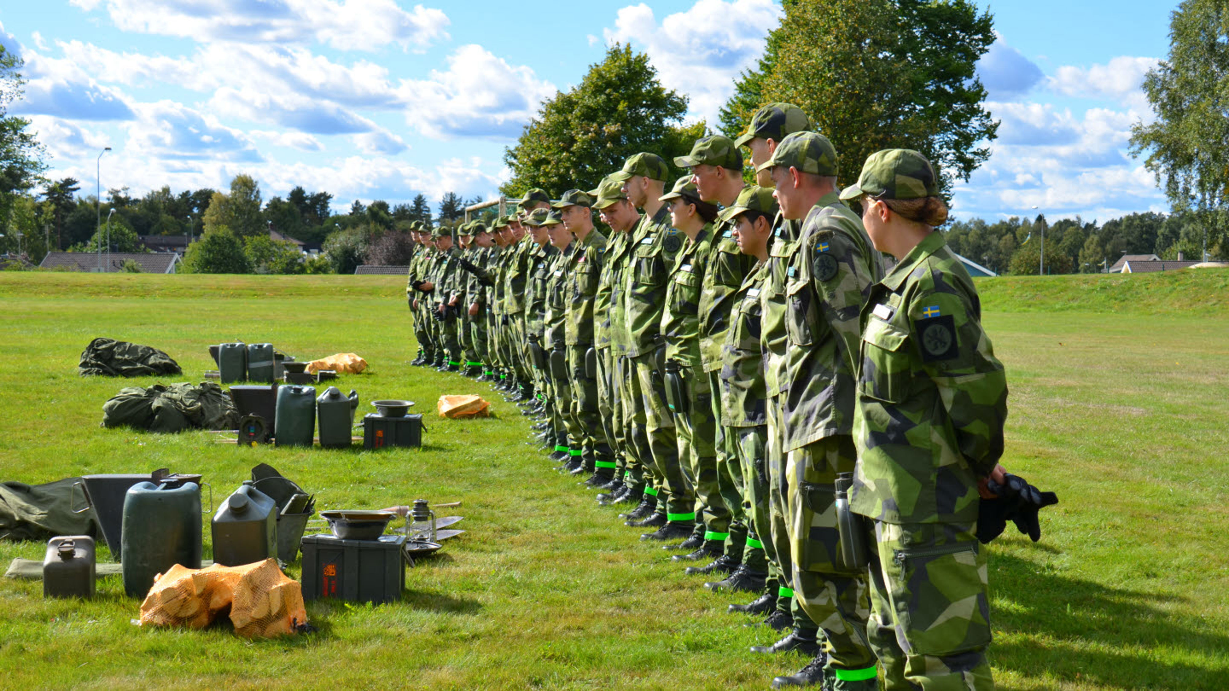 Uppställning av värnpliktig vid Göta Ingengörsregemente.
